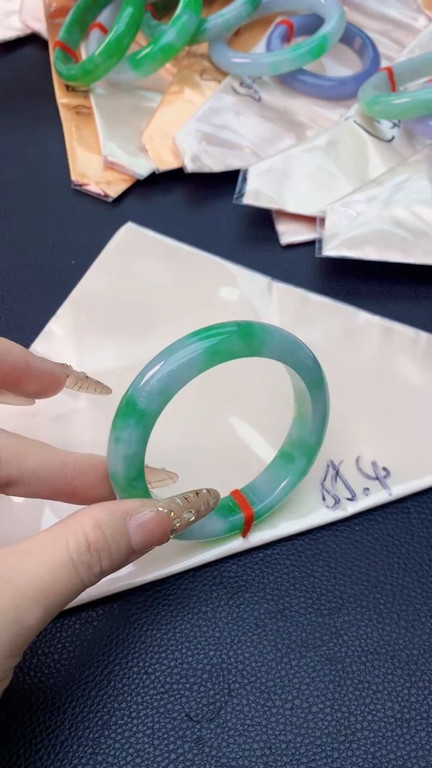 未镶嵌手镯翡翠0533879395