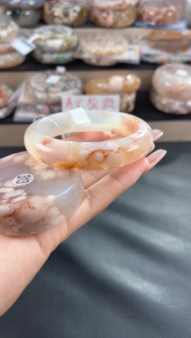 未镶嵌手镯石英质玉58