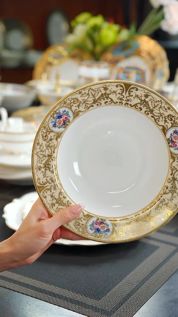 瓷片8.5英寸草帽盘2个