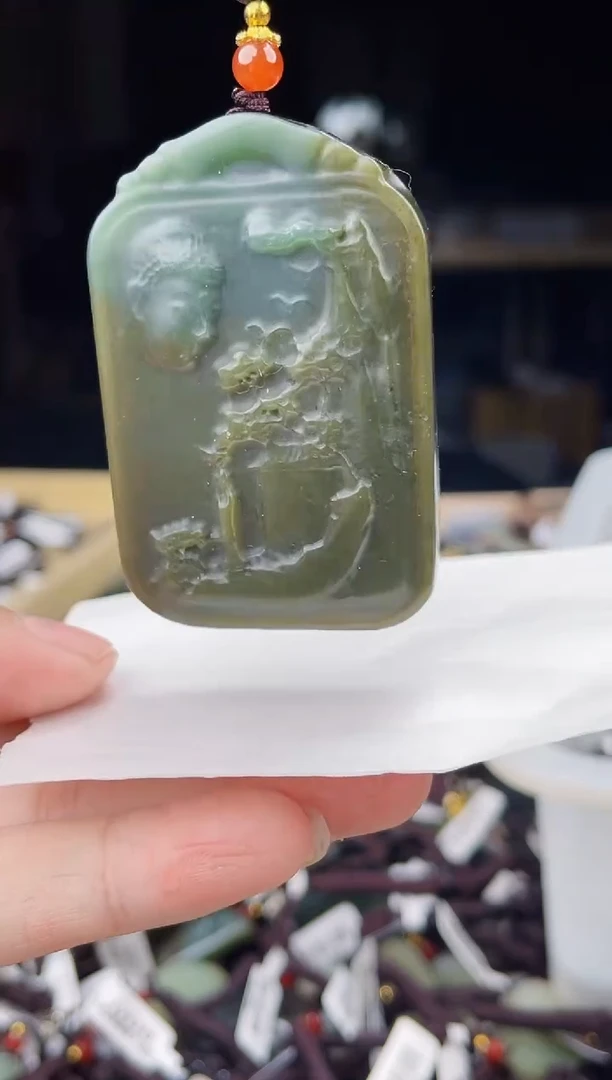 颈饰未镶嵌和田玉1