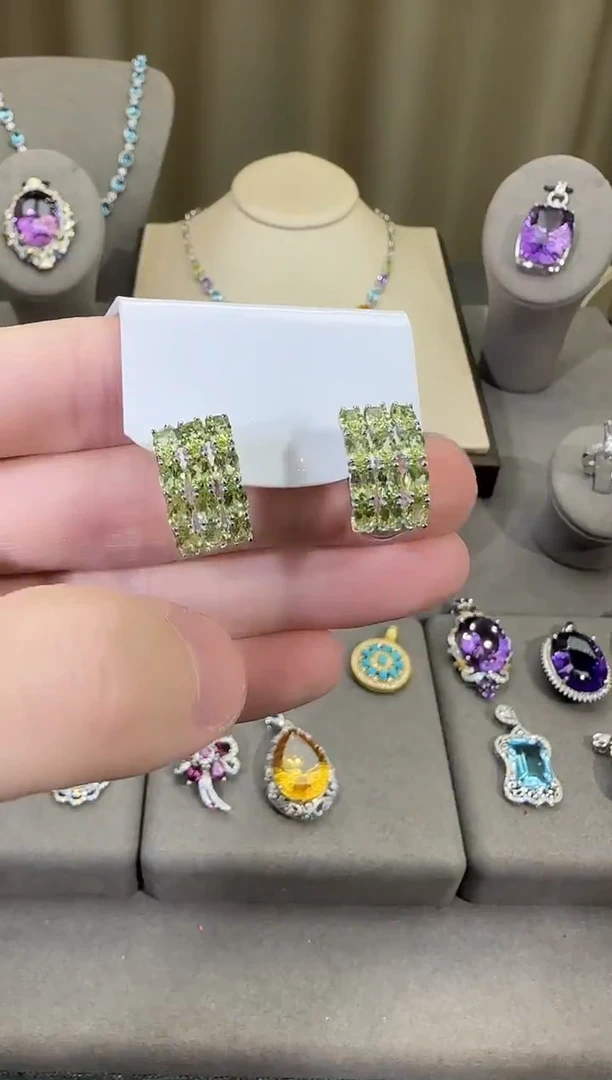 银S925镶嵌耳饰橄榄石12mm耳扣设计款