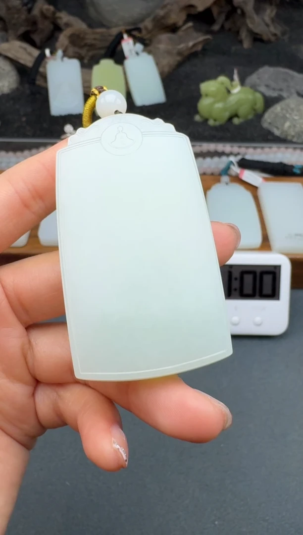 颈饰未镶嵌和田玉3