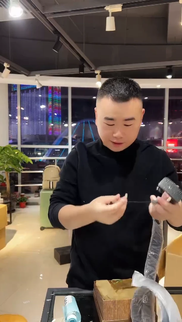 头层牛皮韩爵绅士包包皮具895