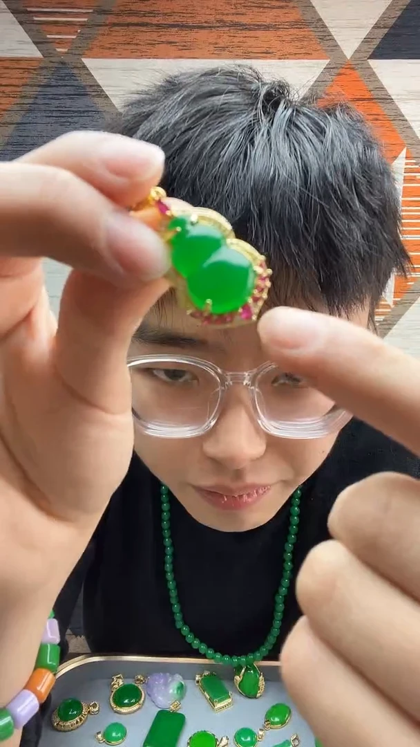 【闪购商品】翡翠吊坠(赠链)14K金镶嵌016翡翠葫芦吊坠