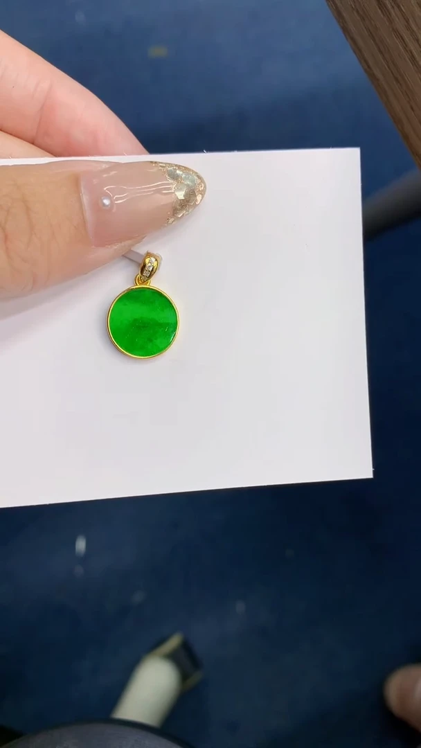 翡翠银S925镶嵌颈饰             81