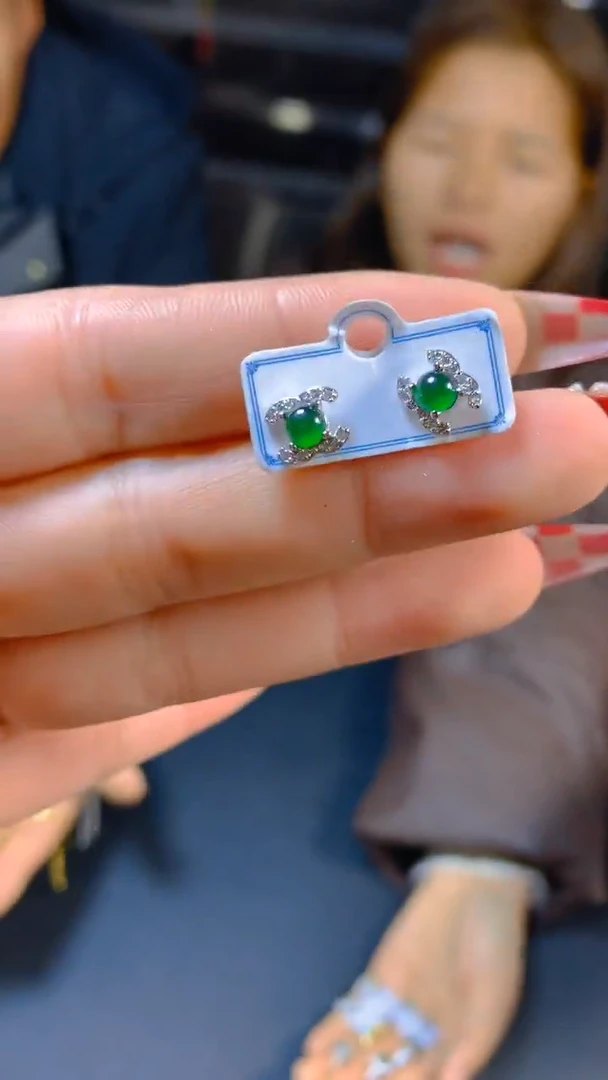 【闪购商品】翡翠耳饰未镶嵌0145869019多样性发一