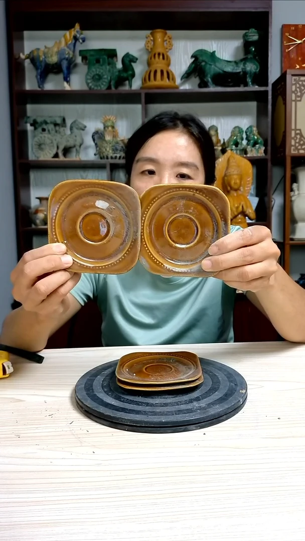 经典4个精美复古风格瓷器