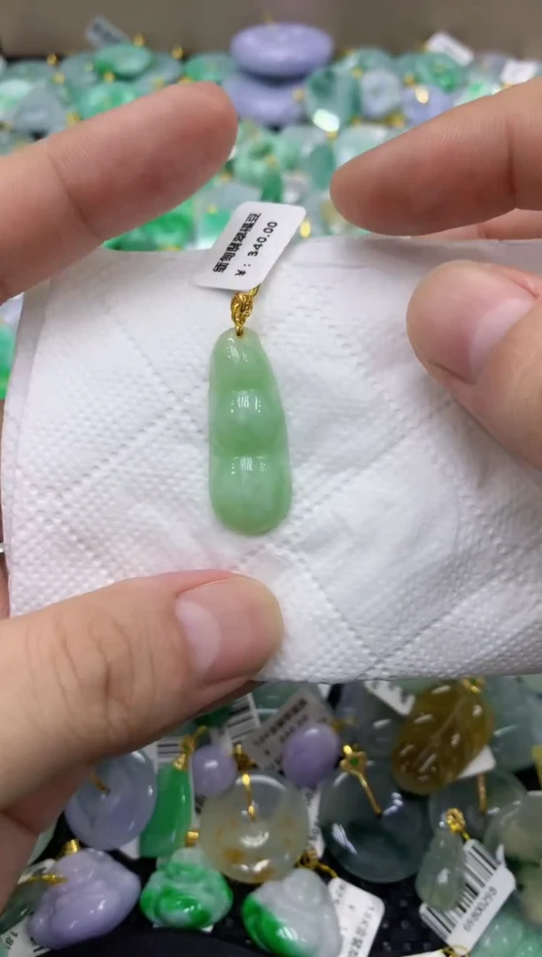 颈饰未镶嵌翡翠天然缅甸翡翠A货