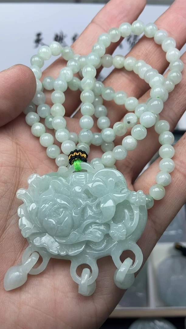颈饰未镶嵌翡翠花开富贵