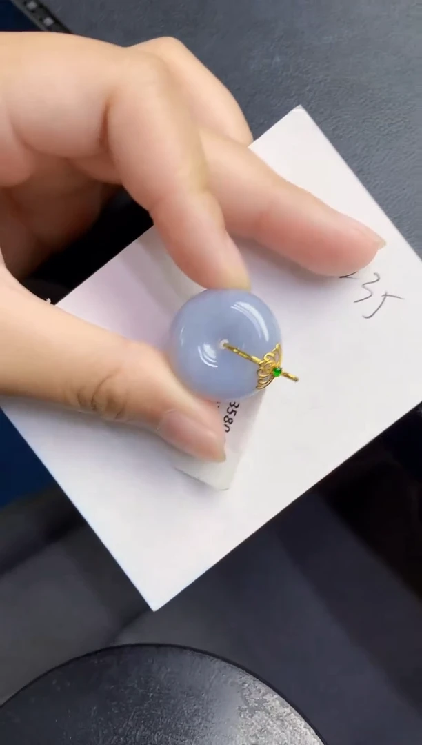 翡翠18K金镶嵌颈饰000000000