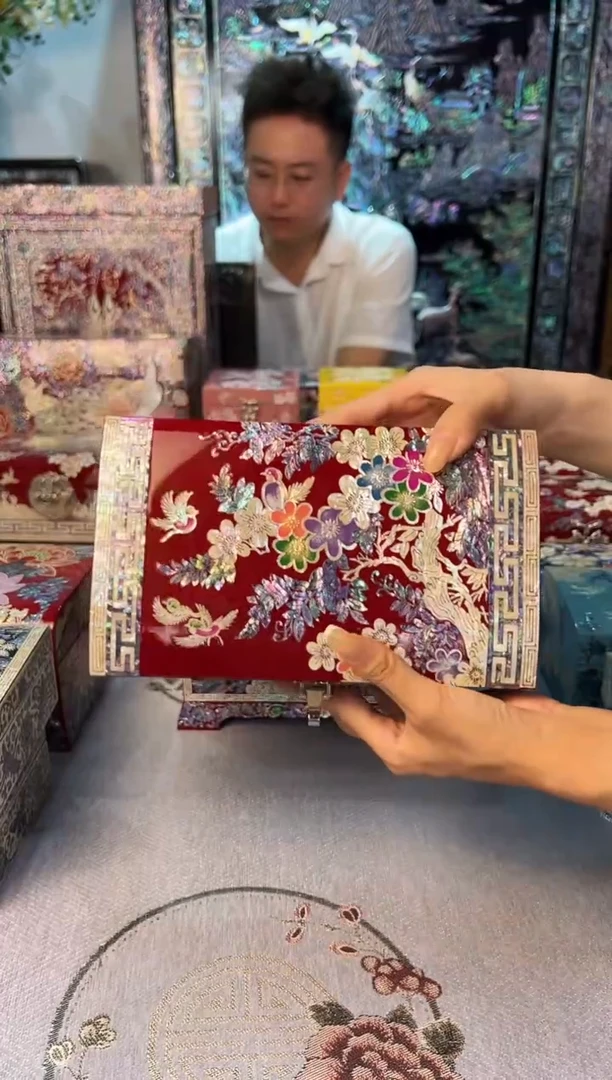 满贝底·弘贝雅螺钿漆器文化馆