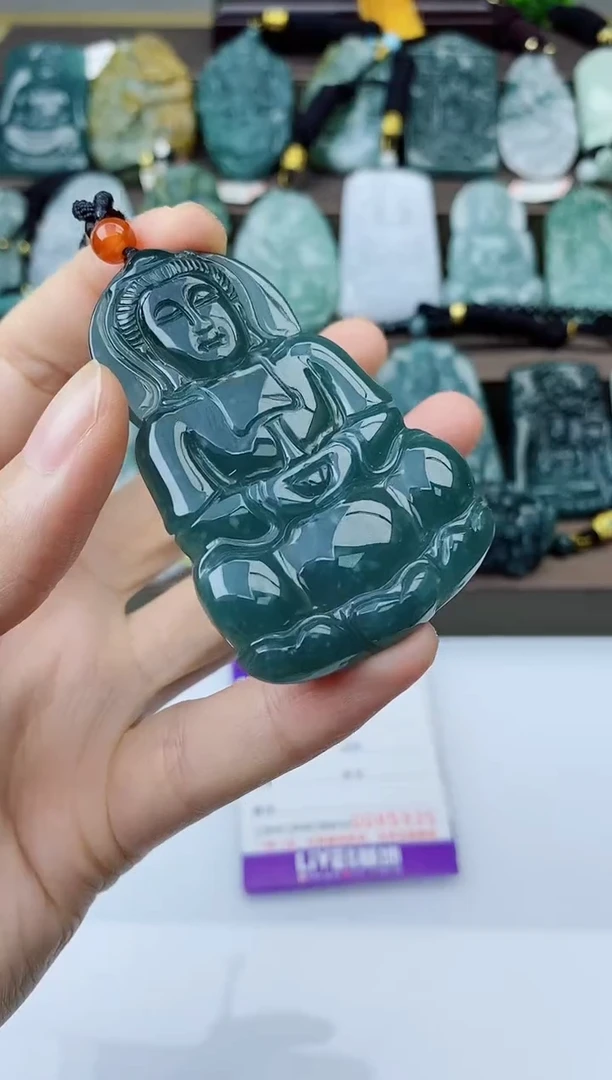 翡翠未镶嵌颈饰