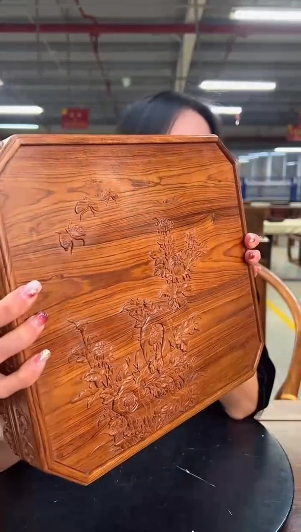 木DZ1030-P7MK-蝴蝶菊花纹文具盒（拍）