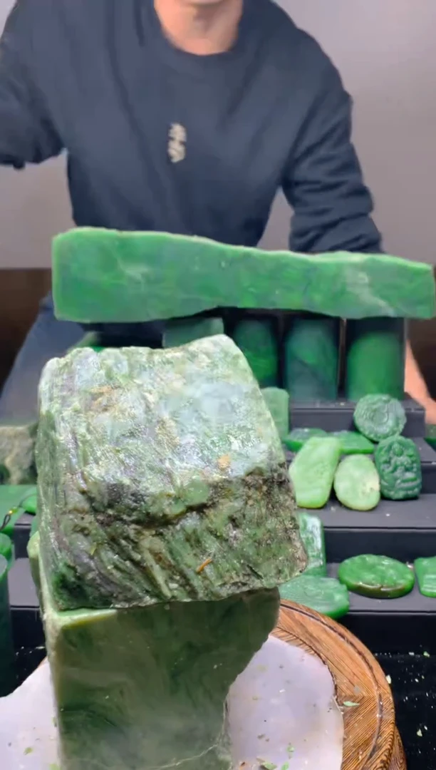 未镶嵌和田玉珠宝半成品1