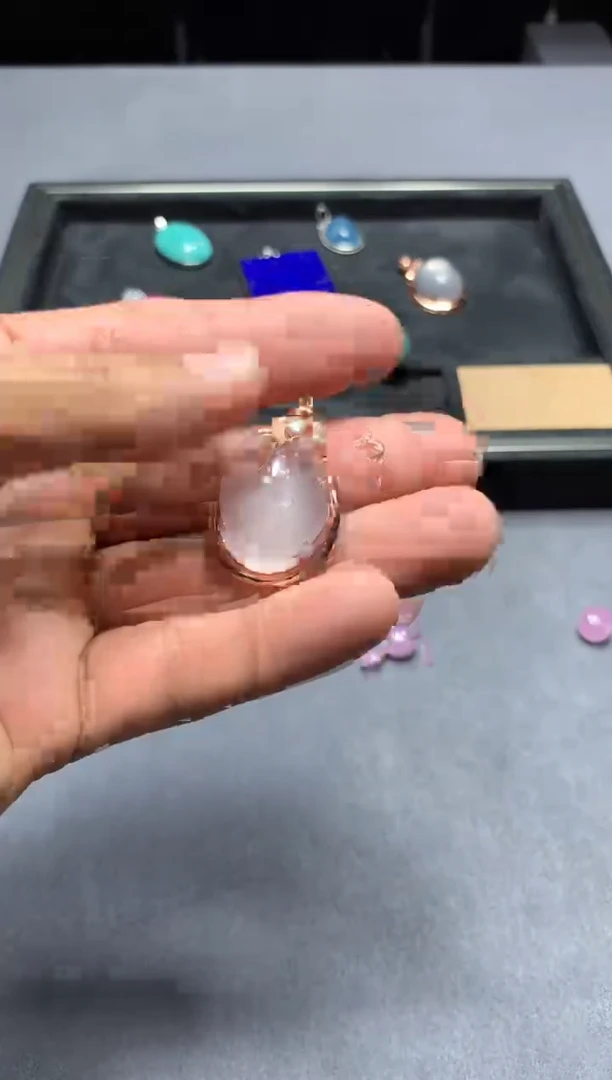 未镶嵌颈饰水晶W83（随机性发货只发一单）