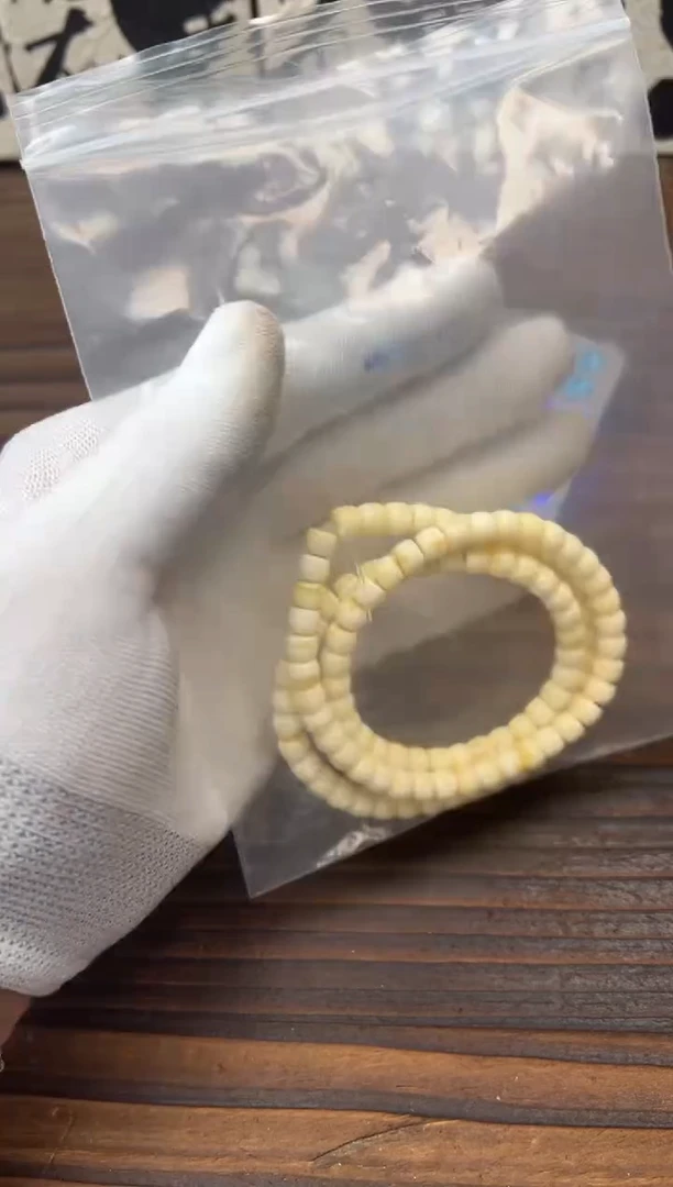 未镶嵌蜜蜡裸石蜜蜡配饰