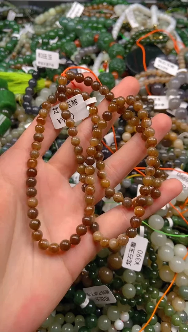 和田玉未镶嵌颈饰1