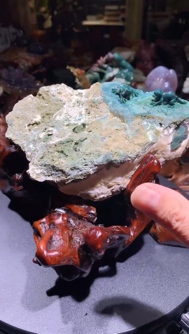 玉       精品呱呱来财摆件