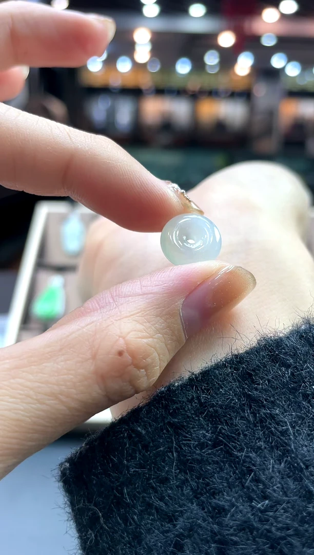 【闪购商品】翡翠颈饰未镶嵌平安扣