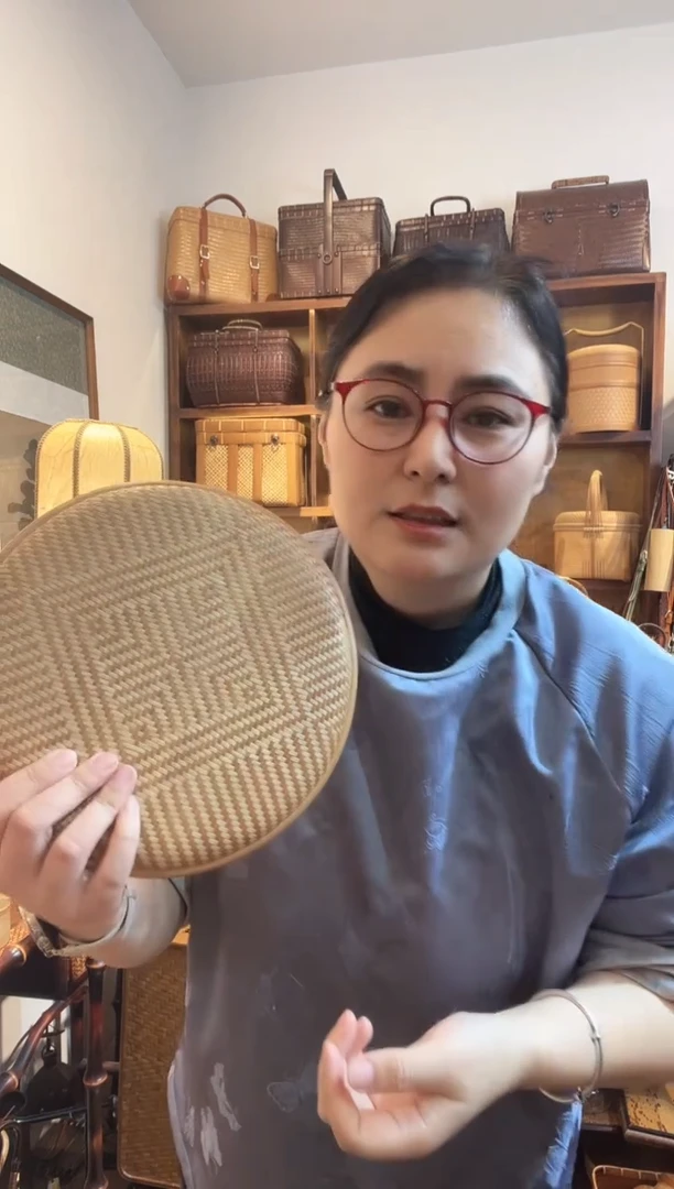 手工竹编回纹茶饼盒
