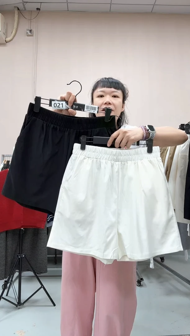 两条装大哥家漂亮裤子^^