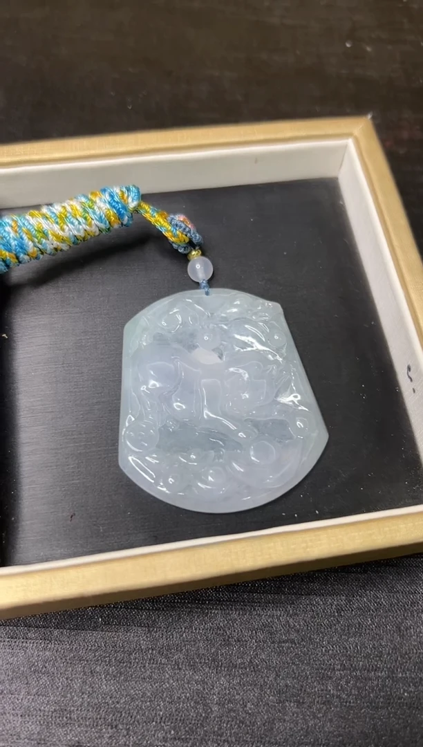 翡翠未镶嵌颈饰小猪吊坠-561909