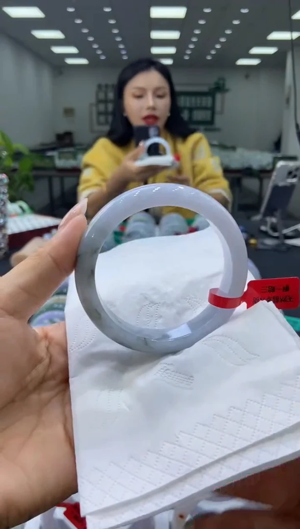 未镶嵌手镯翡翠0002181