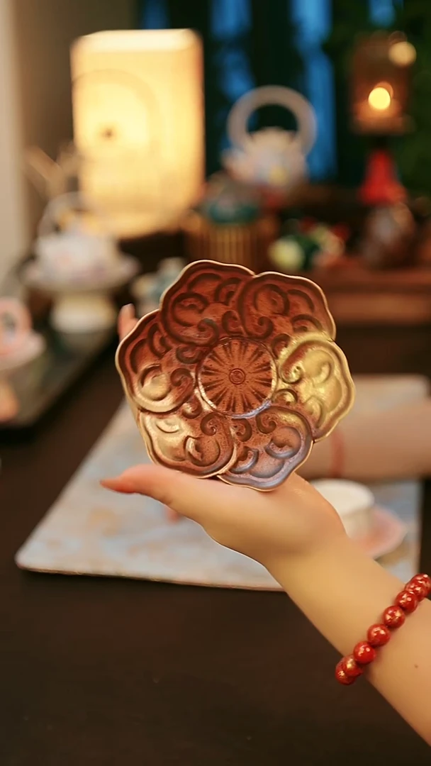 陶瓷茶具古铜色碟子
