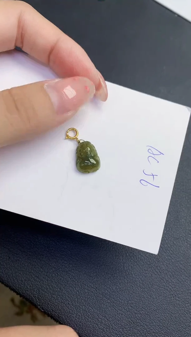 翡翠未镶嵌颈饰缅甸天然翡翠A货
