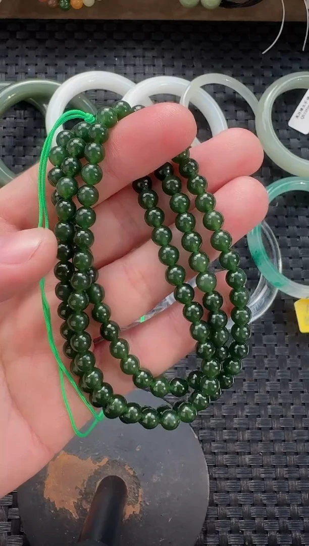 颈饰未镶嵌和田玉6mm碧玉108长链（带扣头）