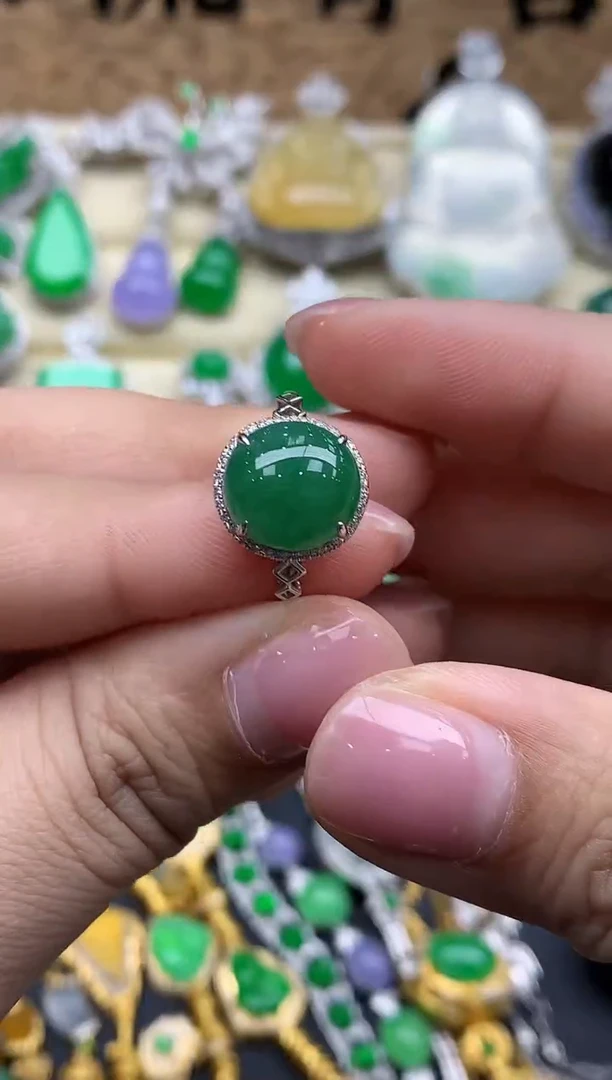 【闪购商品】翡翠戒指18K金镶嵌487-中国好珍宝