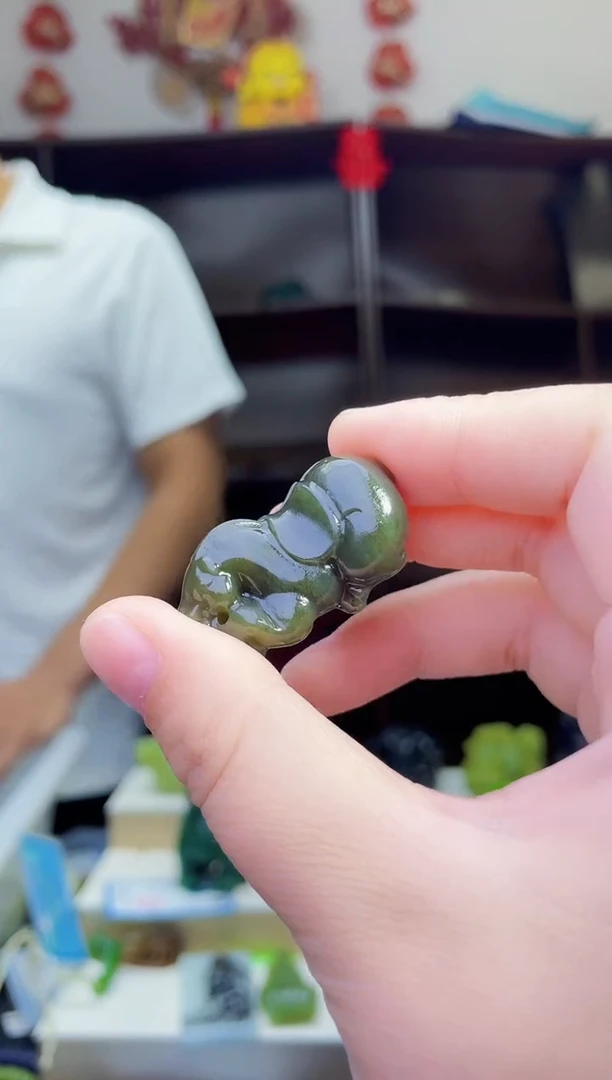 和田玉未镶嵌颈饰1