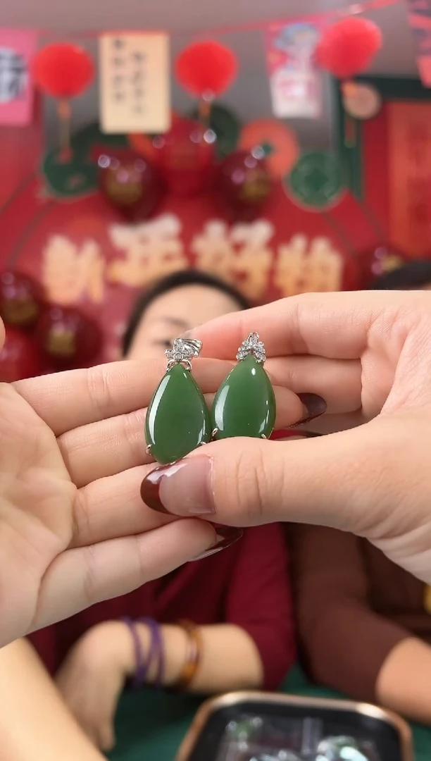 【闪购商品】和田玉吊坠(不含链)银S925镶嵌天然和田玉多样性发其一