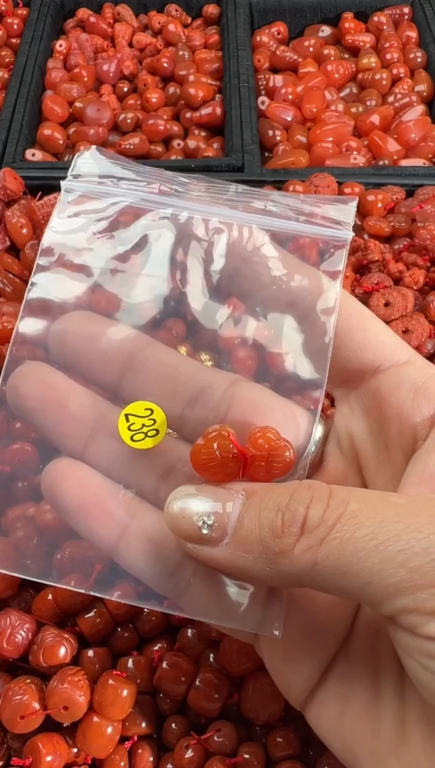 【闪购商品】南红玛瑙颈饰未镶嵌1