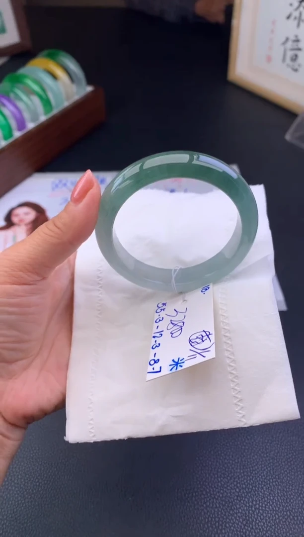 未镶嵌手镯翡翠假一赔三 手镯