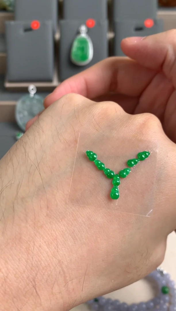 未镶嵌定制翡翠裸玉