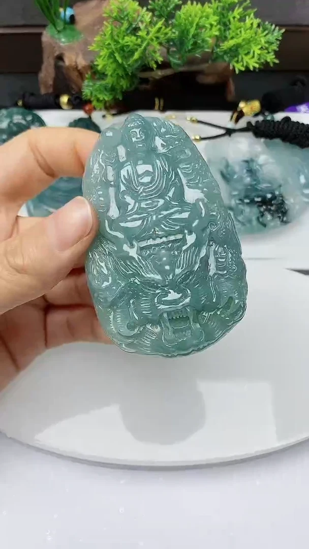 【闪购商品】翡翠颈饰未镶嵌