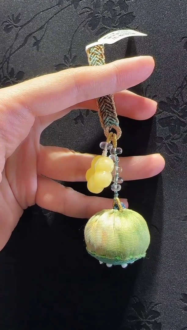 未镶嵌蜜蜡手绳花花款