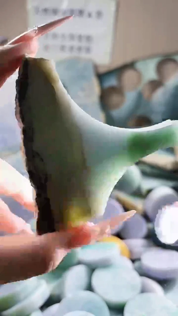 翡翠未镶嵌颈饰翡翠A货 江谭683