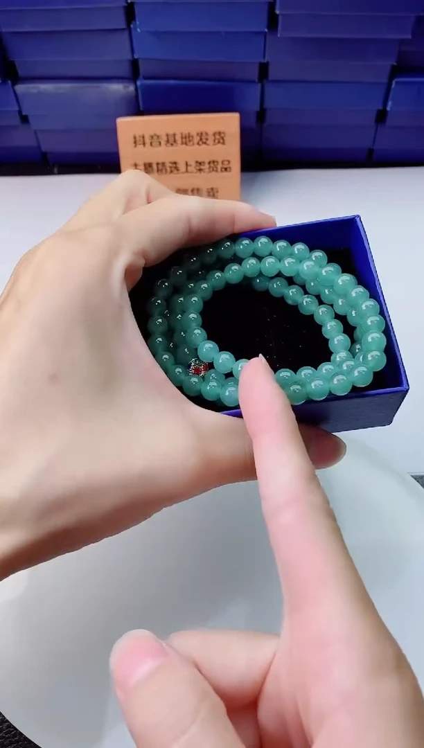 翡翠未镶嵌颈饰1