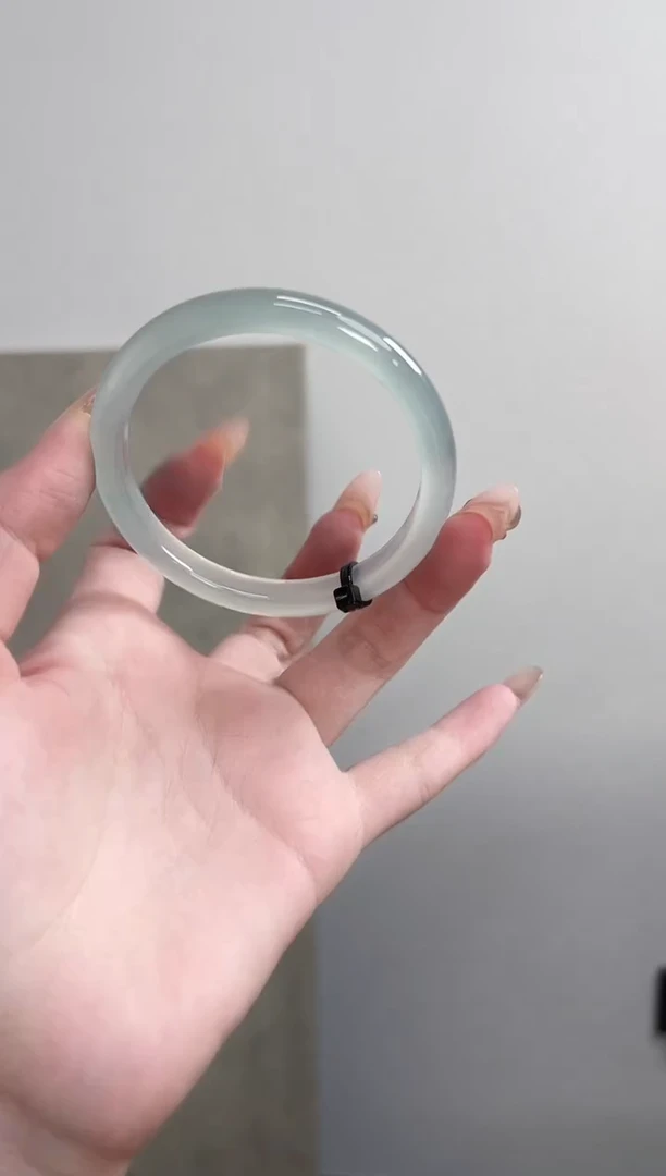 【闪购商品】玛瑙/玉髓手镯未镶嵌55-56圈