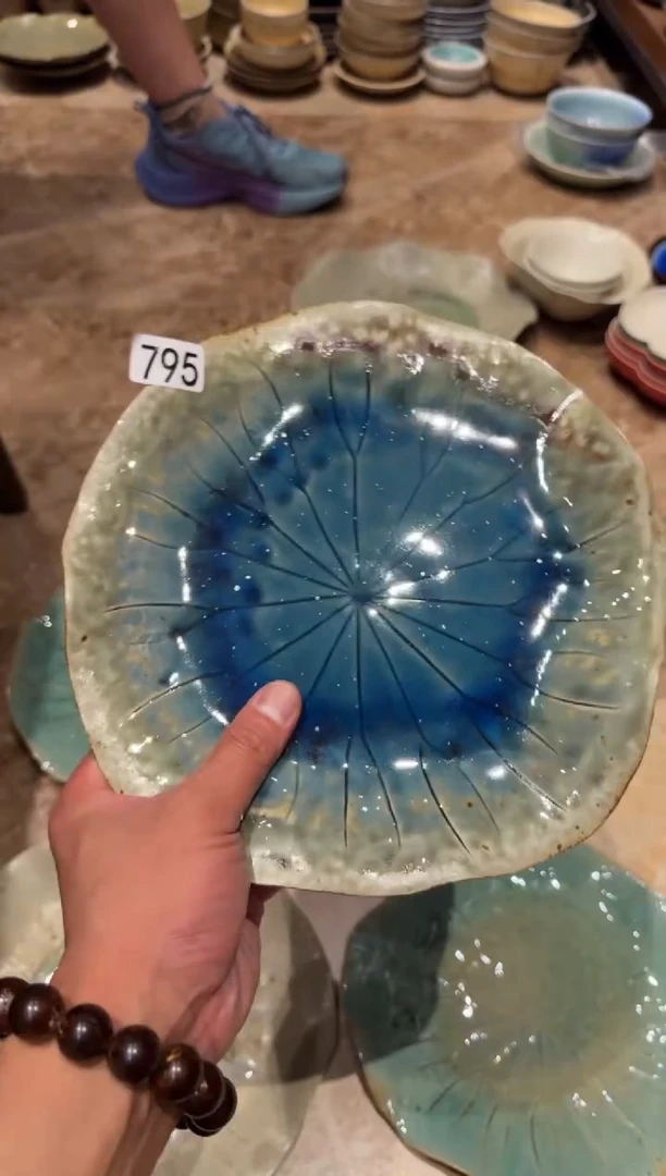 瓷片无*795   手工蓝心荷叶盘1个