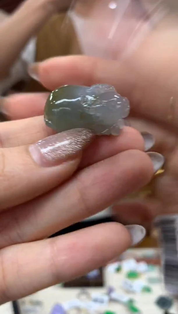 吊坠(不含链)未镶嵌翡翠牛