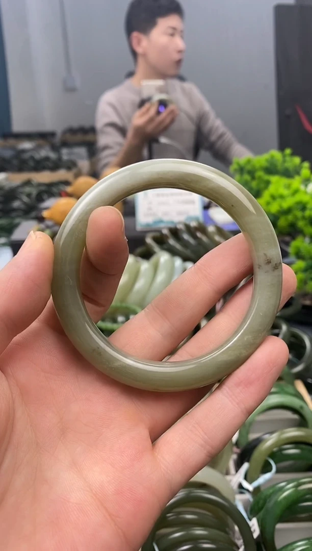 未镶嵌手镯和田玉59.8