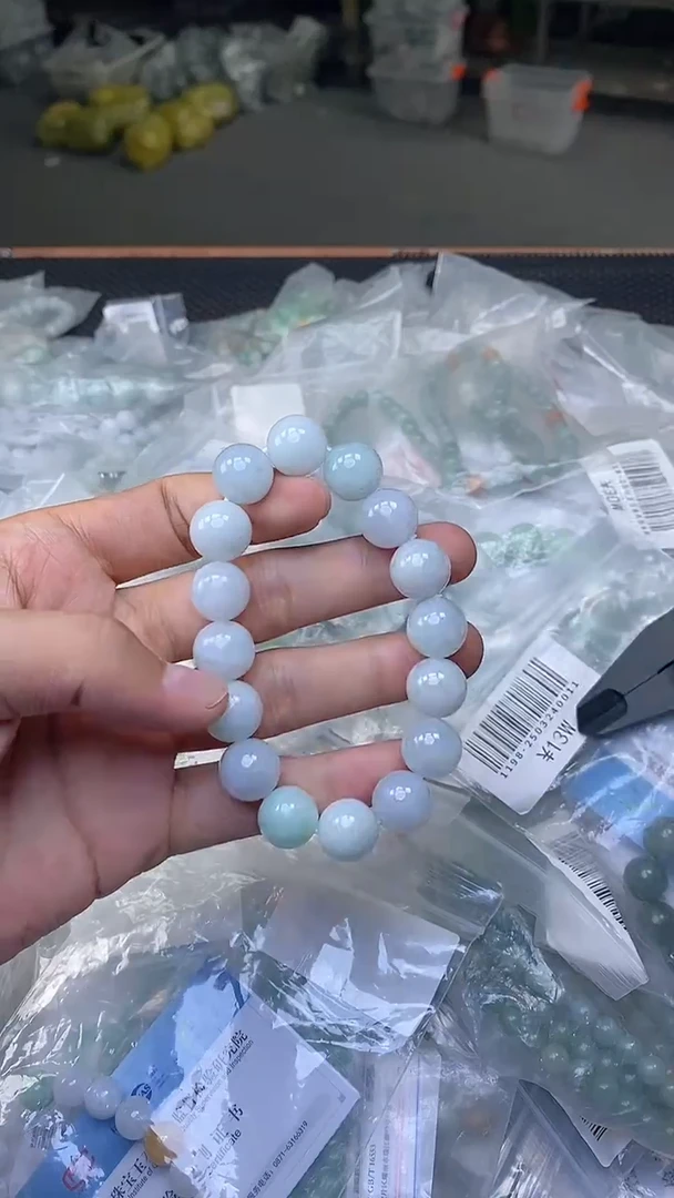 定制翡翠未镶嵌天然缅甸A货翡翠，多样性发货，拍一发一