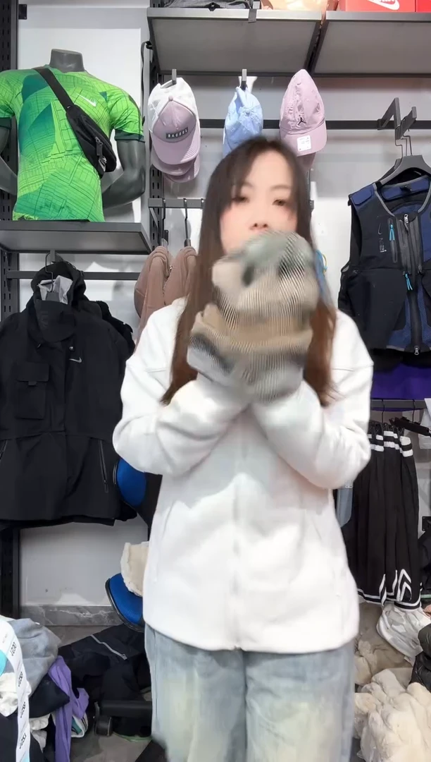 1527 编码 瑕疵款直播间过款为准 尺码    身高