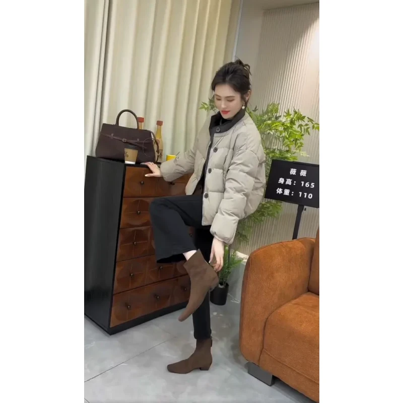 通勤风2025新款保暖短款时尚外套女冬季新款休闲显瘦简约气质棉服