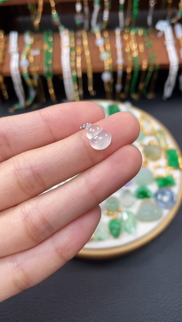 【闪购商品】翡翠吊坠(不含链)18K金镶嵌一个  JK283