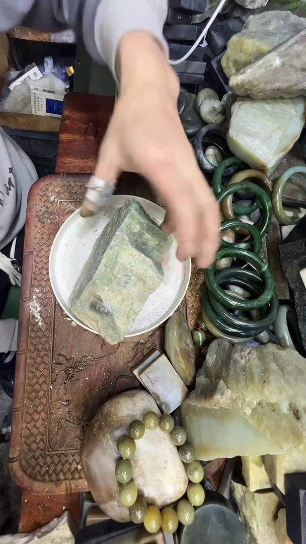 未镶嵌和田玉珠宝半成品毛料