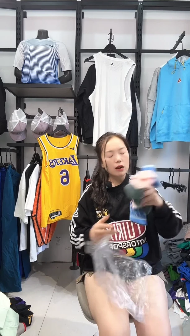 2603   编码  耐克卫衣服饰过款为准 尺码
